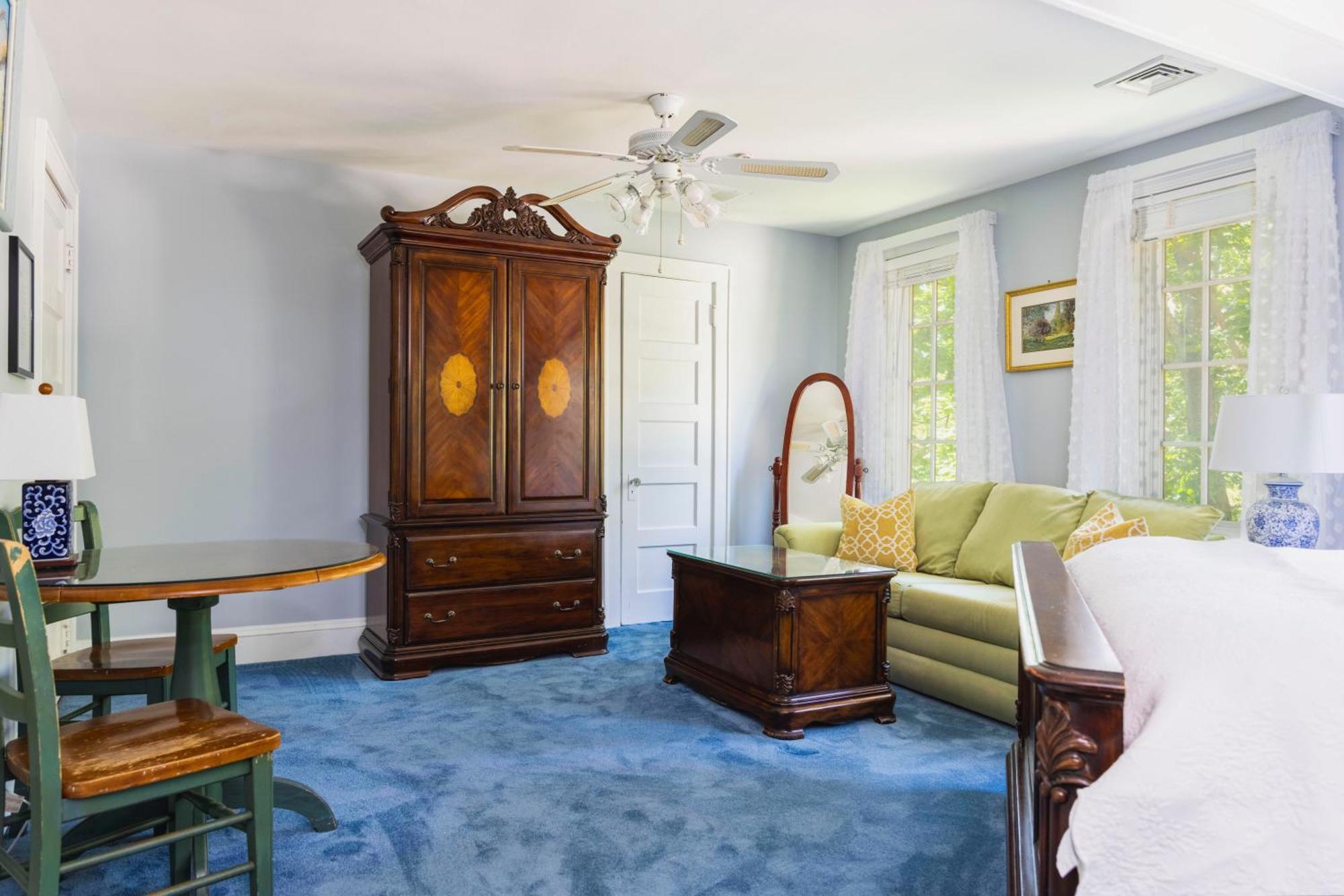 The Villa Bed And Breakfast Westerly Exterior photo