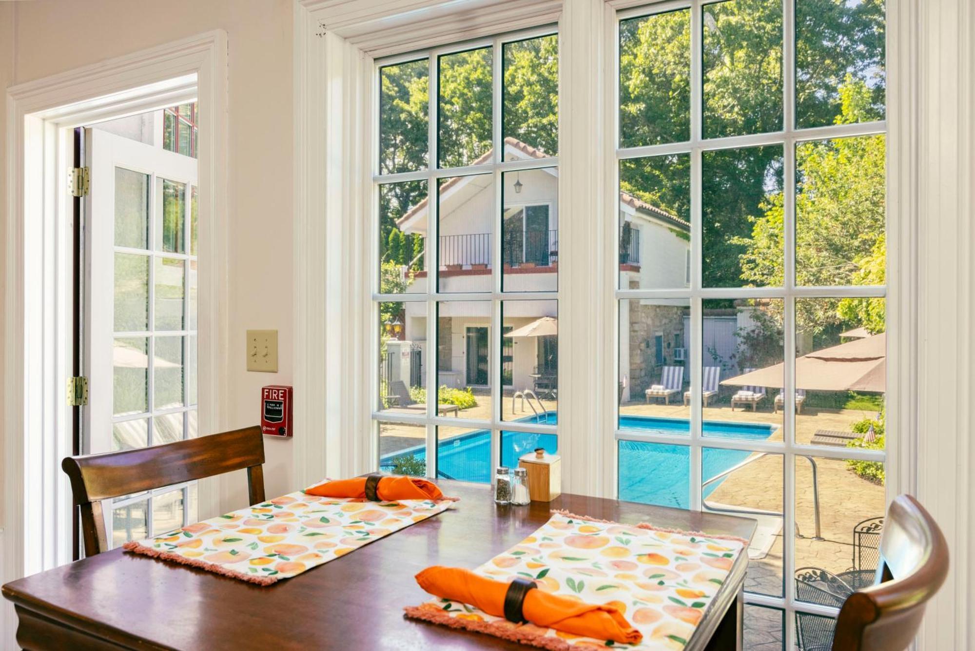 The Villa Bed And Breakfast Westerly Exterior photo