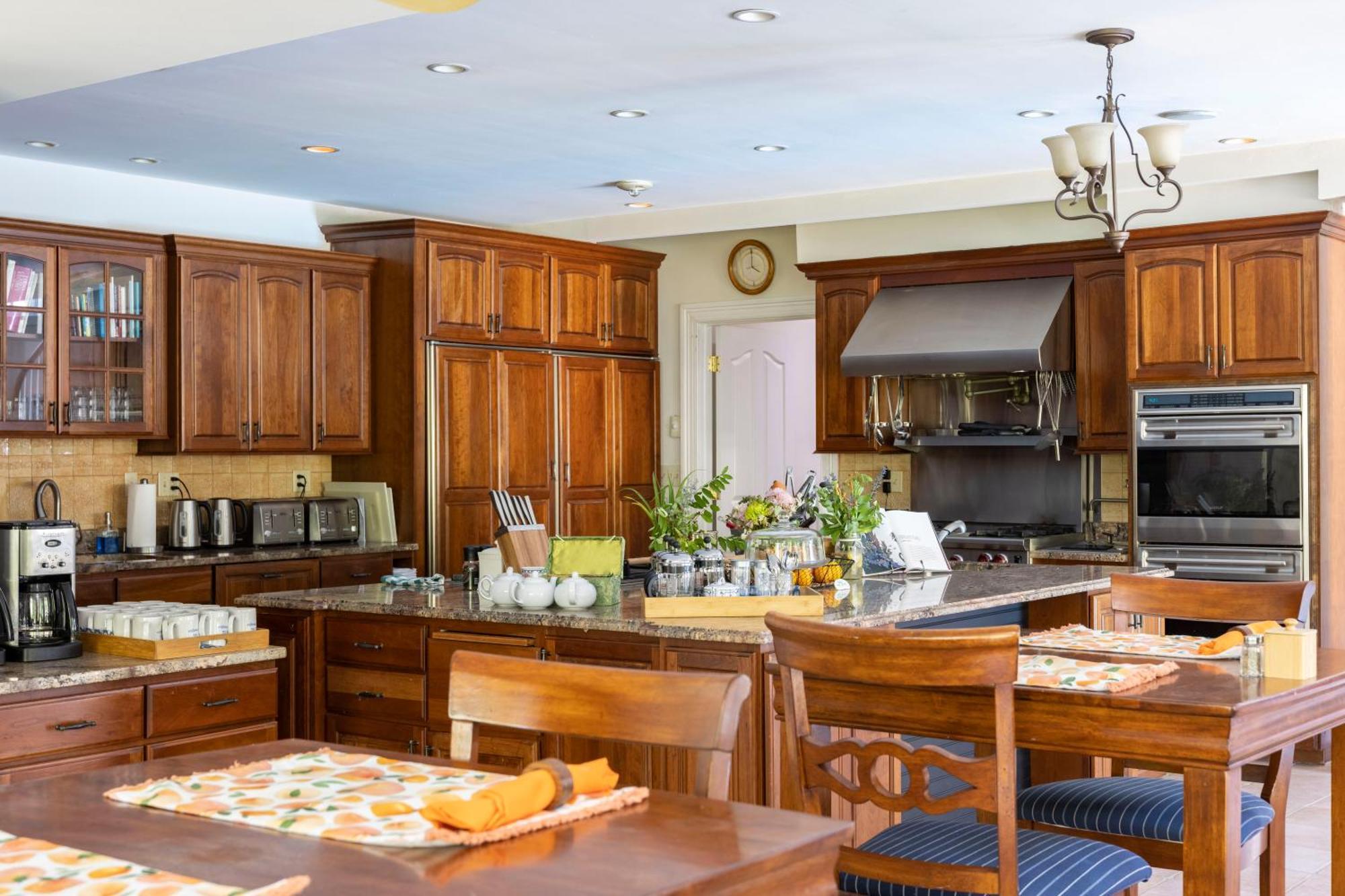 The Villa Bed And Breakfast Westerly Exterior photo