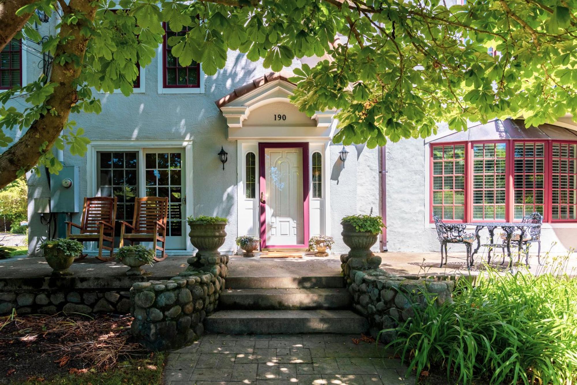 The Villa Bed And Breakfast Westerly Exterior photo